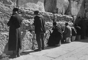 Western Wall Israel Drucke: The Wailing Wall, Jerusalem, c1920s-c1930s(?)