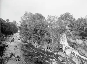 American Waterfalls Drucke: Wappinger's falls above the bridge, Poughkeepsie, N.Y. c1906. Creator: Unknown