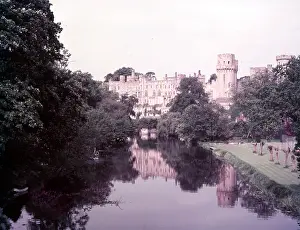 Historic Buildings In England Drucke: Warwick Castle, Warwickshire, c1955. Creator: Arthur Charles Kirby Ware