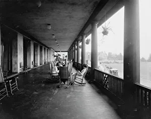 US Historic Buildings Drucke: On the west veranda, Hotel Champlain