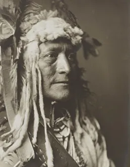 Indigenous People Images Drucke: White Duck, c1908. Creator: Edward Sheriff Curtis