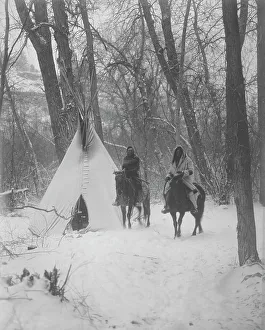 Native American Encampment Drucke: The winter camp-Apsaroke, c1908. Creator: Edward Sheriff Curtis