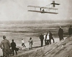 Drucke von Die Brüder Wright testen ein frühes Flugzeug in Kitty Hawk, Nordcarolina, USA, um 1903 Gebrüder Wright Drucke: Die Brüder Wright testen ein frühes Flugzeug in Kitty Hawk, Nordkarolina (USA), ca. 1903