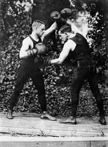 Black And White Boxing Images Drucke: Young Britt [and] Williams, between c1910 and c1915. Creator: Bain News Service