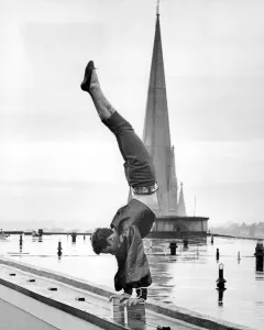 Handstand