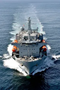 Die Königliche Marine Drucke: RFA Arus