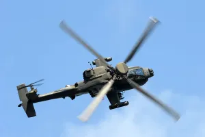 Bilder Datiert 2013: Heerfliegerkorps Apachen-Sturzkampfhubschrauber