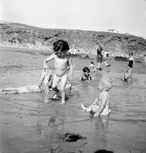 Großburgunder Strand, Süddevon. August 1952 P4251-001