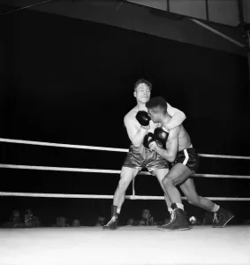 00012 Drucke: Kampfsport, Ralph Turpin gegen Don Cockell, Juni 1952 C2915-001