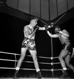 00012 Drucke: Kampfsport, Boxen - Ray Wilding gegen Aaron Wilson, Juni 1952 C2915B-001
