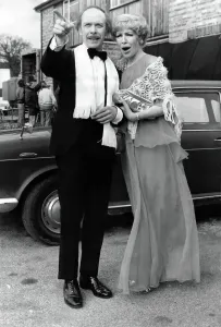 00041 Drucke: Fernsehprogramme George und Millydred. George (Brian Murphey) und Millydred (Yootha Joye)
