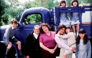 Drucke von Lieblingsbäume Mai - Fernsehserie mit David Jason und Catherine Zeta Jones 0000bis0099 Drucke: Liebliche Blumen von Mai - Fernsehserie mit David Jason und Catherine Zeta Jones