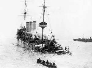 00073 Drucke: Die HMS Hermes sank im Ärmelkanal am 1.Oktober 1914, (OP732-B)