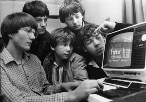 00085 Drucke: Kinder mit Computern. Computersinnige Schüler Andy Stoneman, Luke Youll, John Shaw