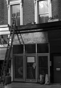 Drucke von Sex-Shop am 12. Dezember 1976 von Malcolm McLaren betrieben, King's Road, London London Drucke: Der Laden namens Sex Dezember 1976 gehört zu Malcolm McLaren - 430 King's Road London