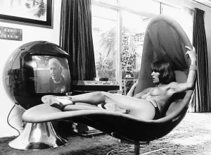 Fionna Richmonds Modell/ Schauspielerin im Wohnzimmer ihrer Wohnung in London, 1976