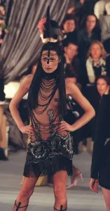 90s Fashion Model Drucke: CARLA BRUNI MODELS DIOR BY GALLIANO