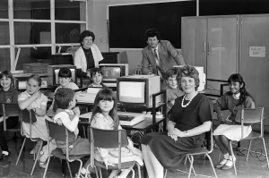 Das Dalton-Junior-Gymnasium hat jetzt einen Computer für jedes der vier Jahrgänge