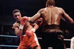 Michael McCullough gegen Michael Watson für den WBA-Mittelgewichtstitel