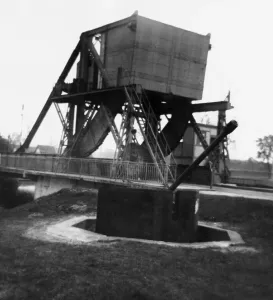 Horsa Brücke – Pont-de-Ranville ist eine Straßenbrücke, die den Fluss Orne etwa 350 m östlich überquert
