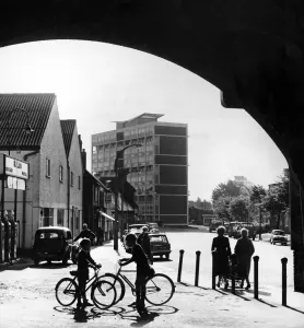 Viadukte Drucke: Ein sonniger Morgen in Spon End