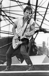 Bruce Springsteen Drucke: Bruce Springsteen spielt am St-James-Park in Newcastle im Vereinigten Königreich