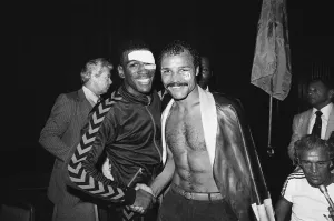 John Conteh gegen Matthew Saad Muhammad I. um den WBC-Mittelgewichtstitel vom Steel Pier