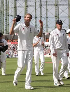 Stuart Broad mit dem Matchball