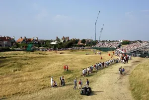 General View Of A Golf Course Drucke: 15th Hole