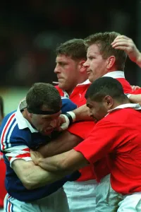 Wales Rugby Union Drucke: Punch Up