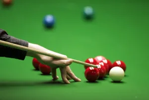 Embassy World Snooker Championship Drucke: Cueing Over Reds