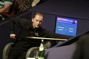 Professional Snooker Players Drucke: Graeme Dott Practicing