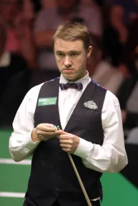 Stephen Hendry MBE