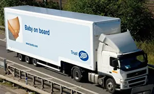 Ein Boots-Lieferwagen.