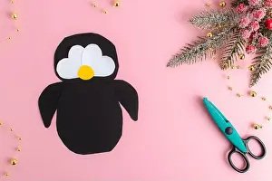 DIY. Schritt-für-Schritt-Anleitung, um einen Pinguin aus Papier herzustellen. Schritt 1