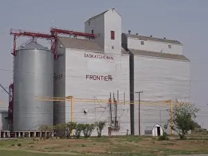 Kornspeicherhaus am Rande der Grenze von Kanada im Bundesland Saskatchewan in der Palliser-Triangle und mit dem Namen des ehemaligen Direktors Brian Martin