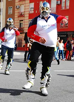 Performance-Kunst Drucke: Madrid, Spanien, 2. März 2019: Karnevalsumzug