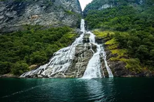 Panoramische und Drohnen-Landschaft der Geiranger-Fjorde, Geirangerfjord, Norwegen.