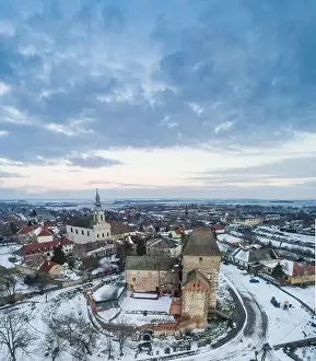 Panoramische Aussicht auf Simontornya im Winter