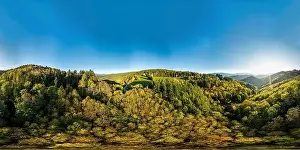 Blick über eine multikolorierte Tälerei im Vosges