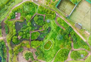 Oberansicht des Parks mit Pfaden Oberansicht