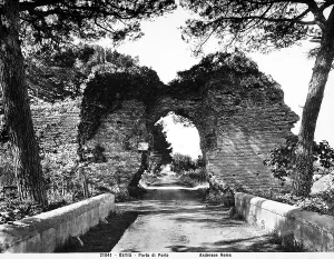 Roman Archaeological Sites Drucke: Ancient gate in Ostia