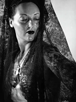 European Female Portrait Drucke: Andalusian