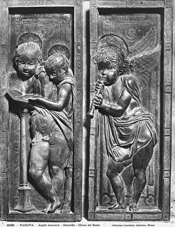 Engelliche Musikanten, ein Bassrelief von Donatello in der Basilika del Santo in Padua.