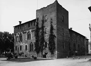 Middle Ages European Castles Drucke: Angular view of the Castello Visconteo at Abbiategrasso, Milan