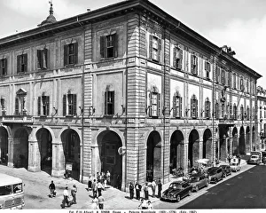 Administrative Building Design Drucke: Angular view of the faade of the City Hall of Cuneo