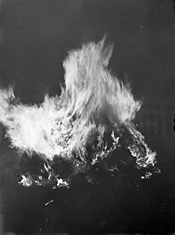 Natural Elements Photography Drucke: Bonfire, Antignano