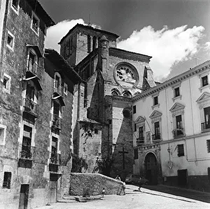 Die Fassade der Kathedrale von Cuenca in Spanien