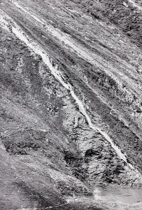 Alpine Rock Formations Drucke: Towards the Chamanna of Es-Cha