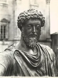 Marcus Aurelius Statue Drucke: Close up of the face of the equestrian statue of Marcus Aurelius, Campidoglio Square, Rome